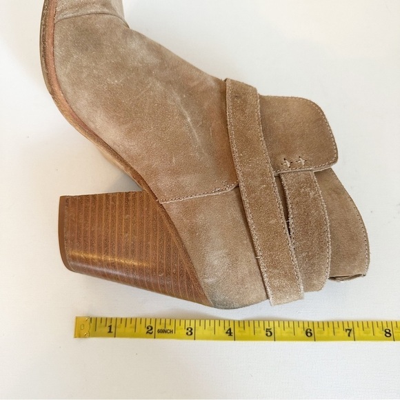 Rag & Bone Harrow Heeled Suede Tan Ankle Bootie - 9 (39) - Picture 13 of 15